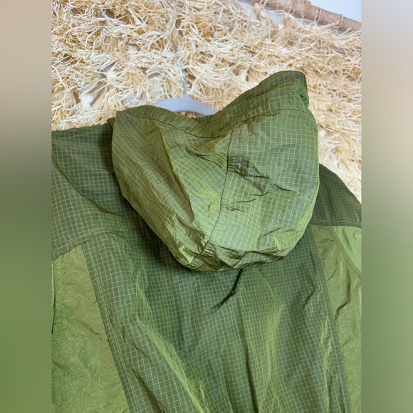 Lululemon•Ripstop Relaxed-Fit Jacket•Hooded Water Proof Cinch Waist•Green•NWOT•6 - Picture 10 of 16